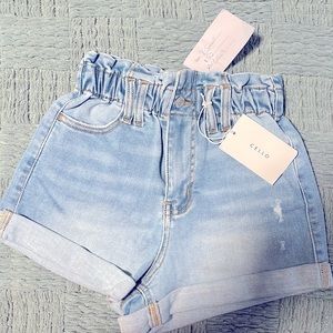 NEVER WORN Cello Light Wash Jean Shorts (XS)